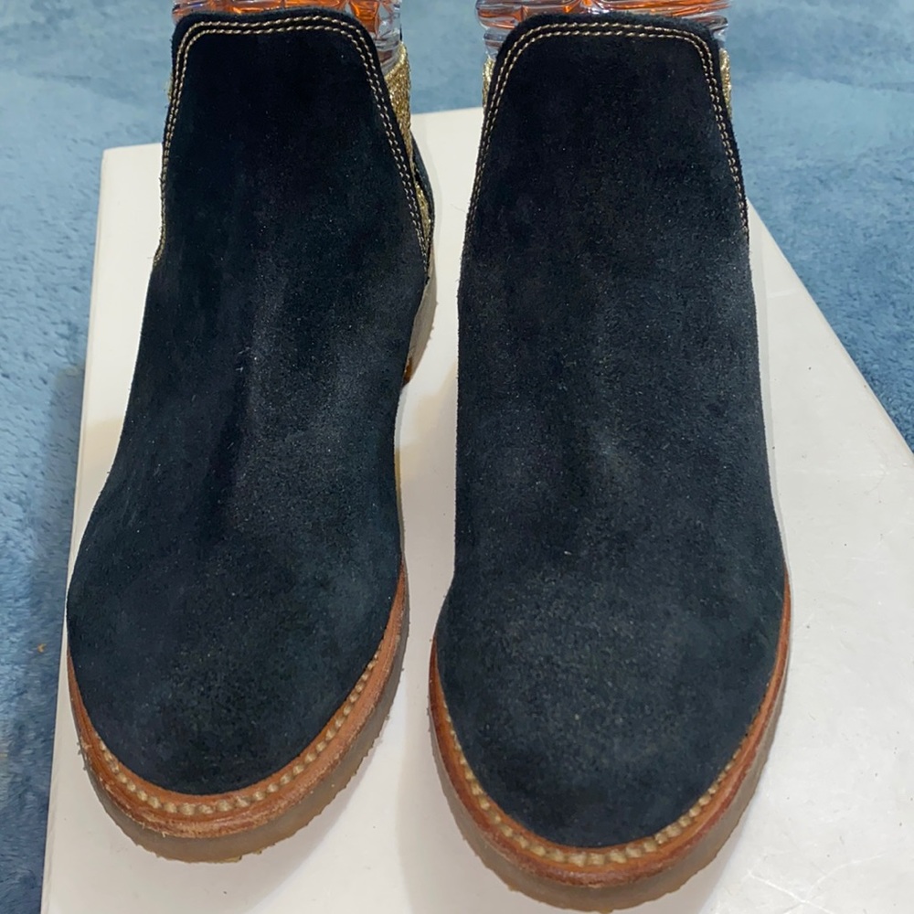 Ankle boots